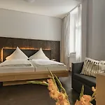Dom