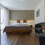 Hotel Dom 3*