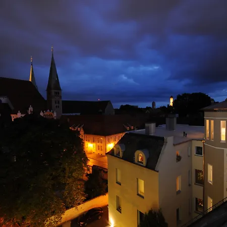Dom Hotel 3*
